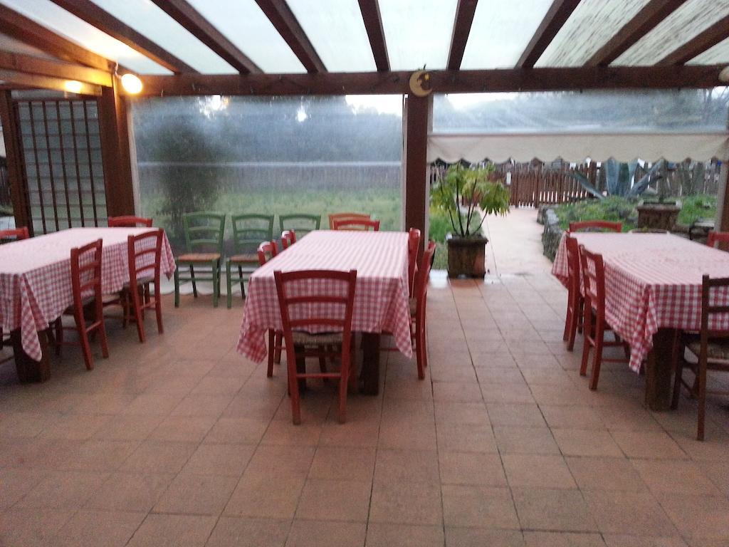 Agriturismo "La Rosa Canina" Acomodação com café da manhã Lerici Exterior foto
