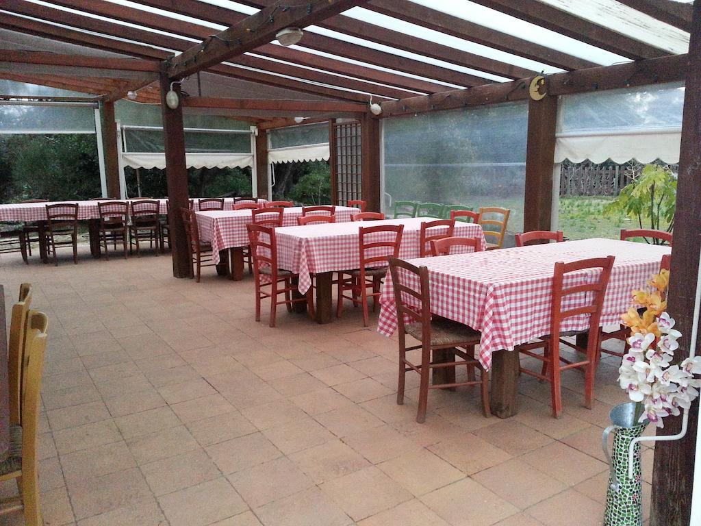 Agriturismo "La Rosa Canina" Acomodação com café da manhã Lerici Exterior foto