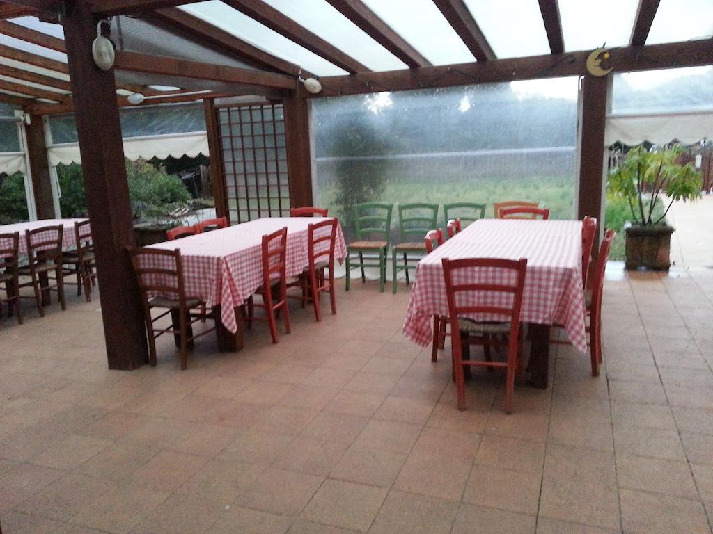 Agriturismo "La Rosa Canina" Acomodação com café da manhã Lerici Exterior foto